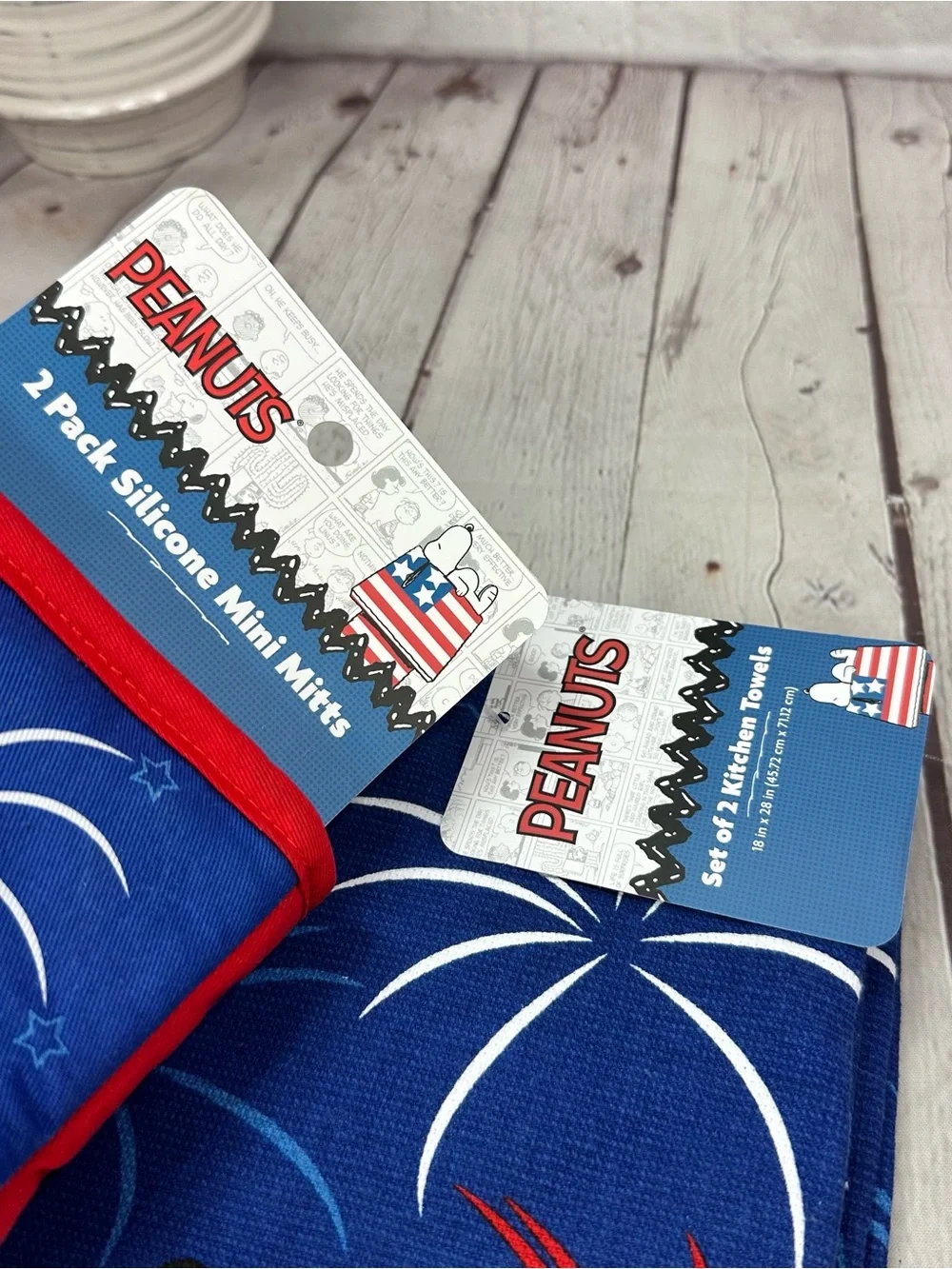 NWT Peanuts Snoopy Kitchen Towels mini oven mitts patriotic firework summer